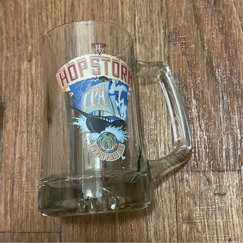 BJ’s Restaurant Pint Glass Mug Cup Hopstorm IPA India Pale Ale Beer 5.5”H Tall